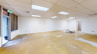 9930 Evergreen Way, Everett, WA for lease Interior Photo- Image 1 of 6