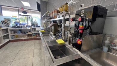 5604-5694 Mission Center Rd, San Diego, CA for lease Interior Photo- Image 2 of 3