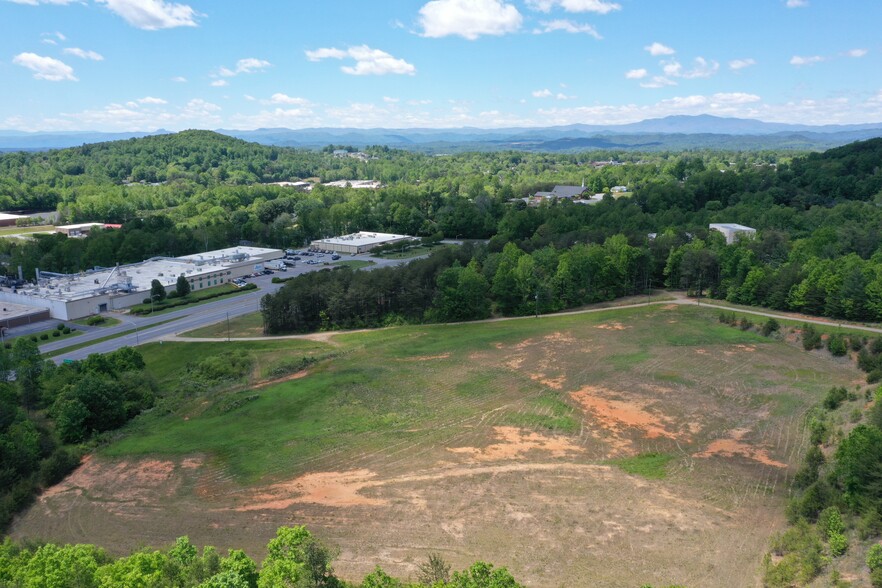 00 Hickory Blv, Lenoir, NC for sale - Primary Photo - Image 1 of 23