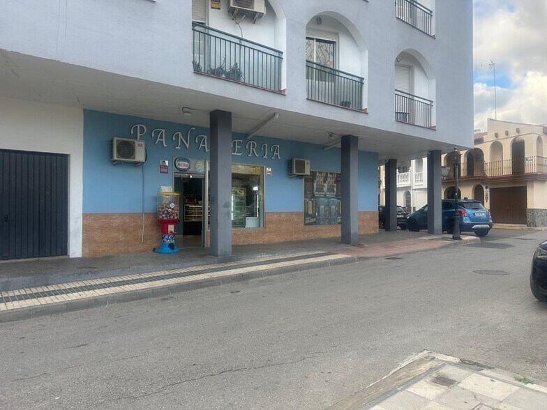 Retail in Atarfe for lease - Building Photo - Image 1 of 19