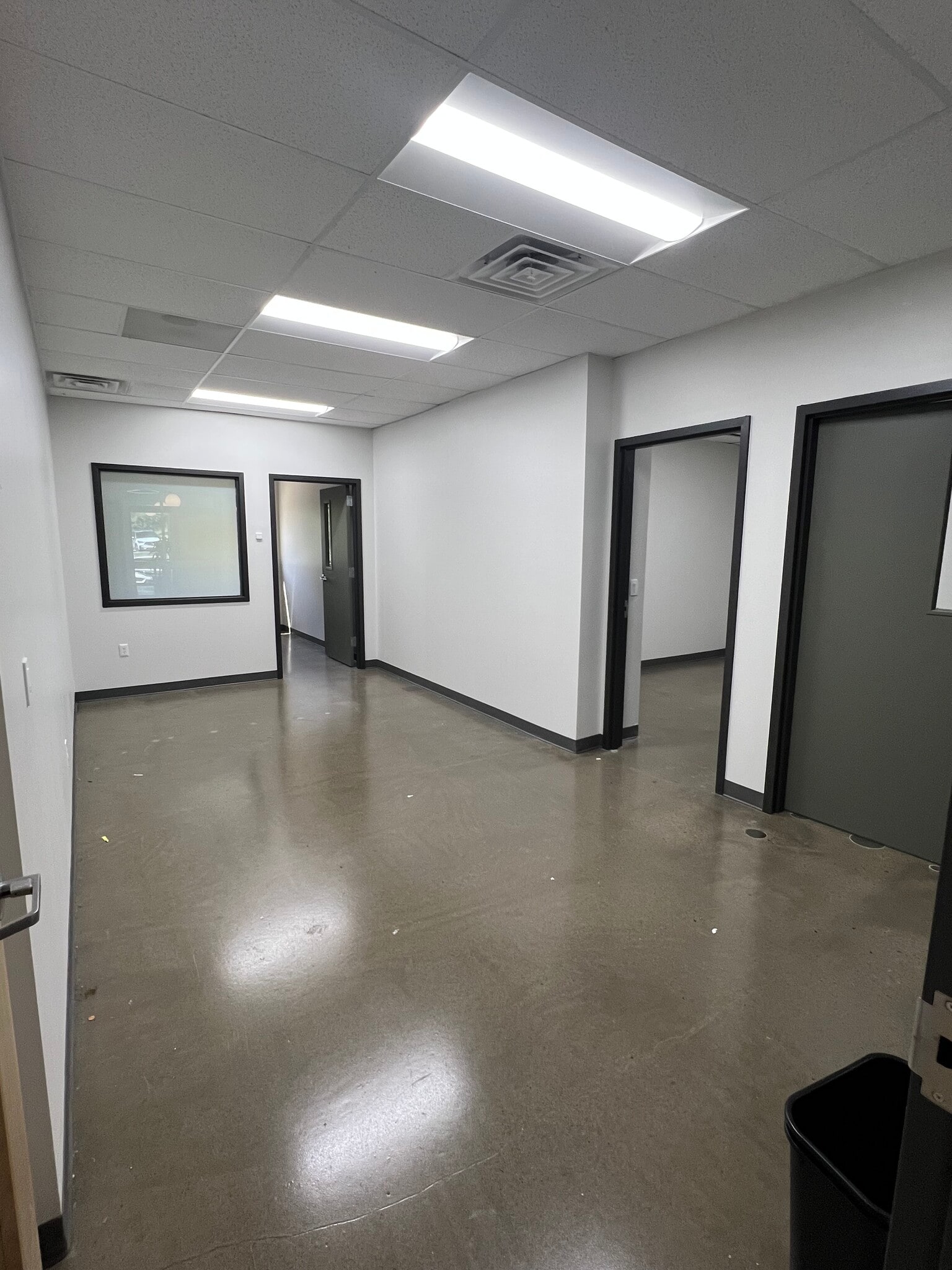 1508 Nw Vivion Rd, Kansas City, MO for lease Interior Photo- Image 1 of 6