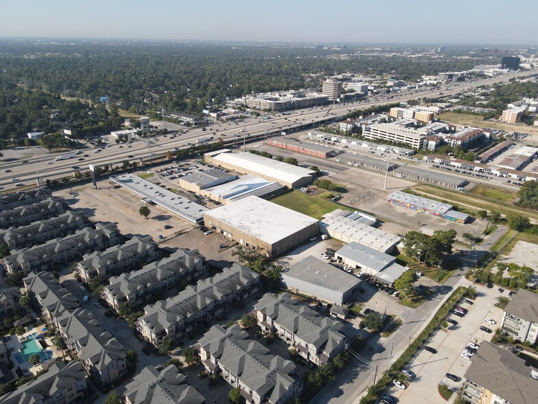 10910 Katy Fwy, Houston, TX for lease - Building Photo - Image 1 of 4