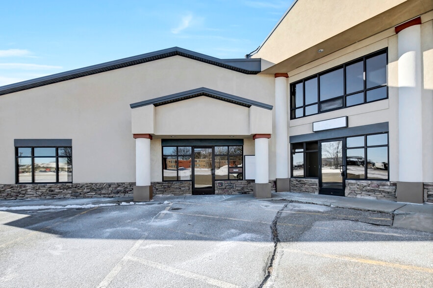 50-68 10th Ave S, Waite Park, MN for lease - Building Photo - Image 1 of 1