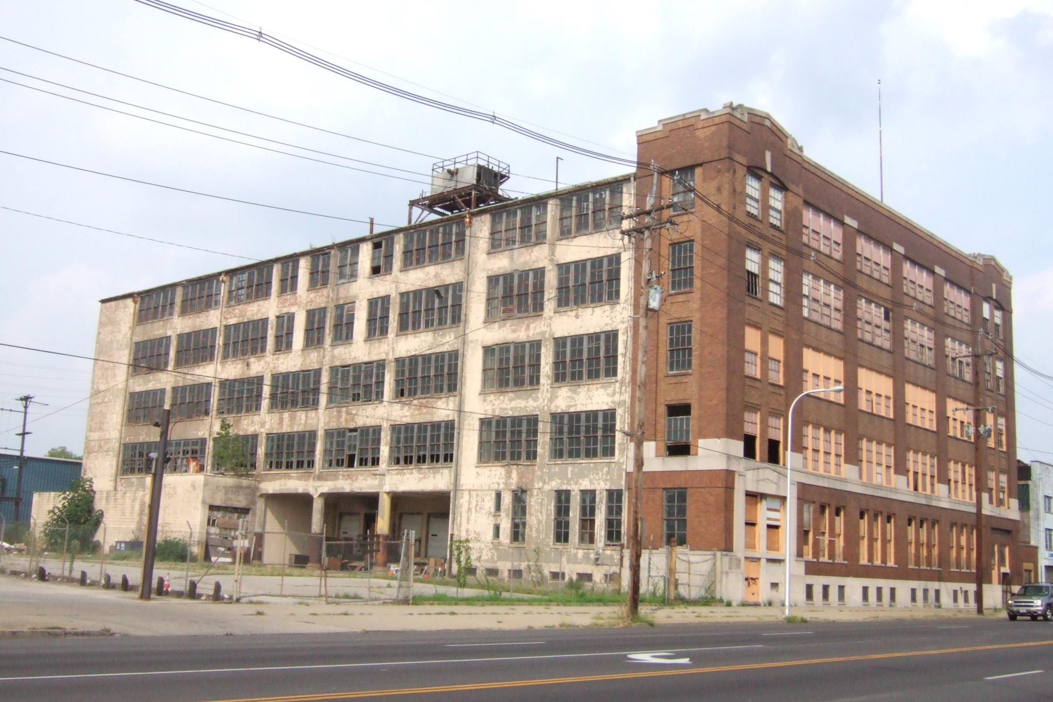 1405 W Broadway, Louisville, KY 40203 | LoopNet