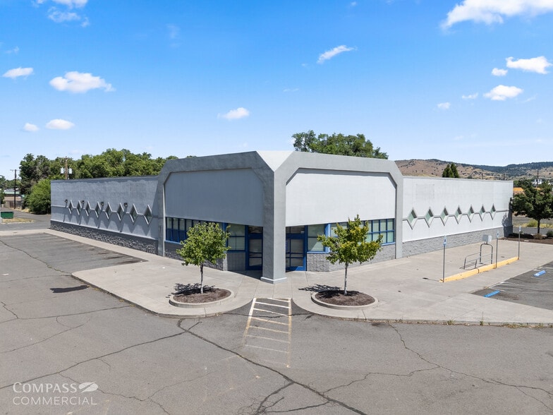 2521 S 6th St, Klamath Falls, OR for sale - Primary Photo - Image 1 of 16