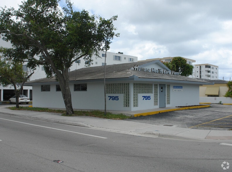 795 S Federal Hwy, Hollywood, FL for lease - Primary Photo - Image 1 of 19