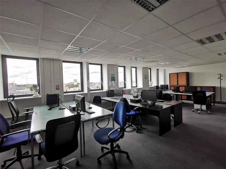 Office in Lille for lease - Interior Photo - Image 3 of 5