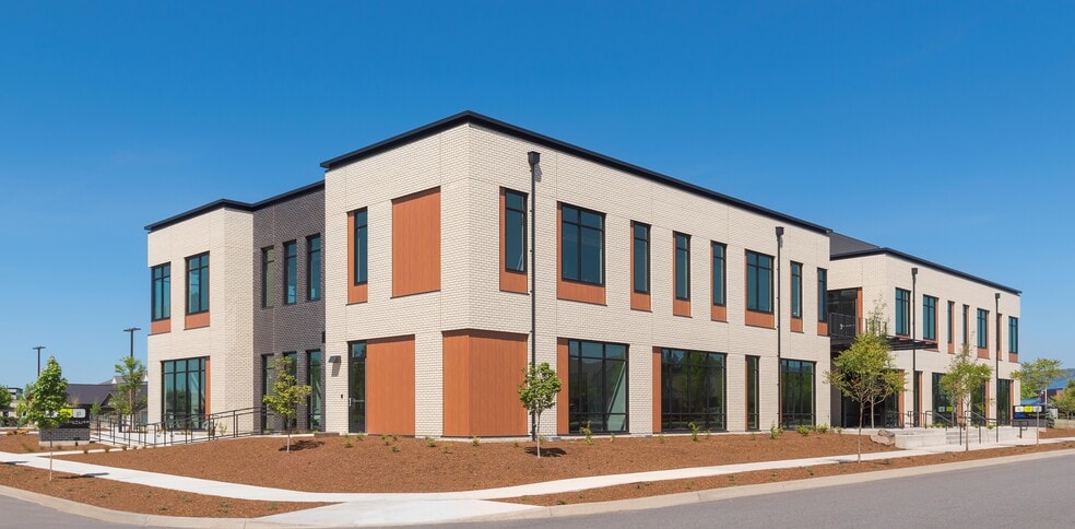 841 Ohare Pky, Medford, OR for lease - Primary Photo - Image 1 of 5