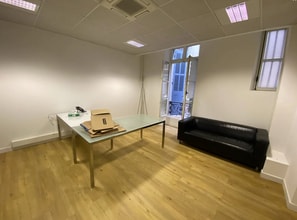 27 Rue De La Republique, Marseille for lease Interior Photo- Image 2 of 5