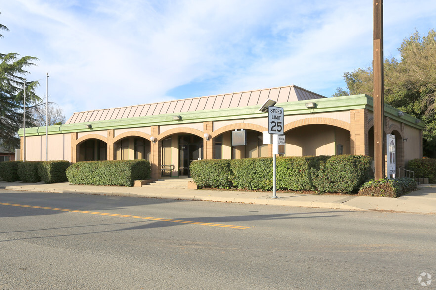 9410 Locust St, Knights Landing, CA for sale - Primary Photo - Image 1 of 21