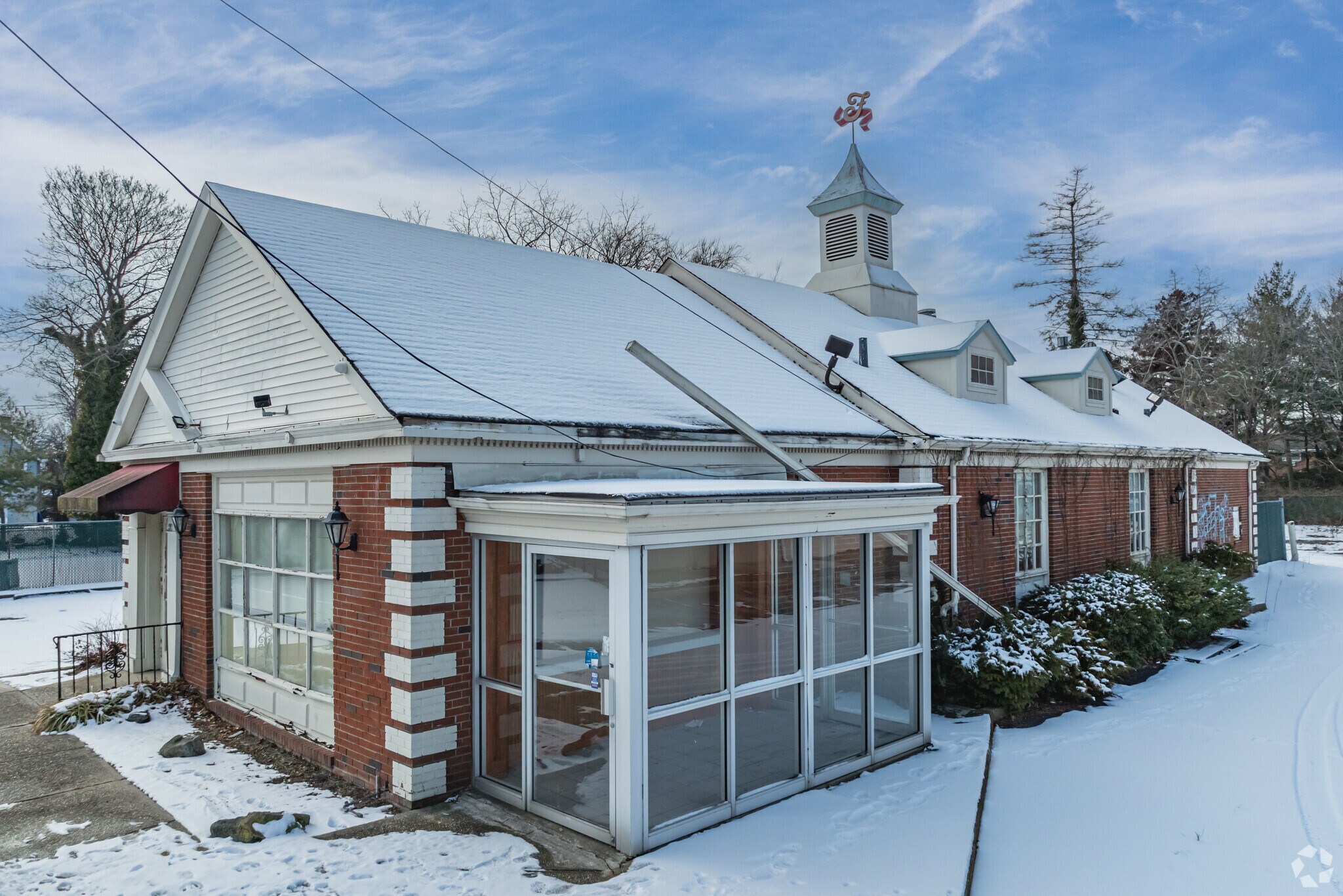 292 Little East Neck Rd, West Babylon, NY for sale Primary Photo- Image 1 of 1