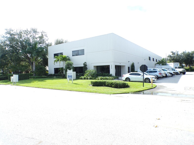 355 Hiatt Dr, Palm Beach Gardens, FL for lease - Building Photo - Image 1 of 2