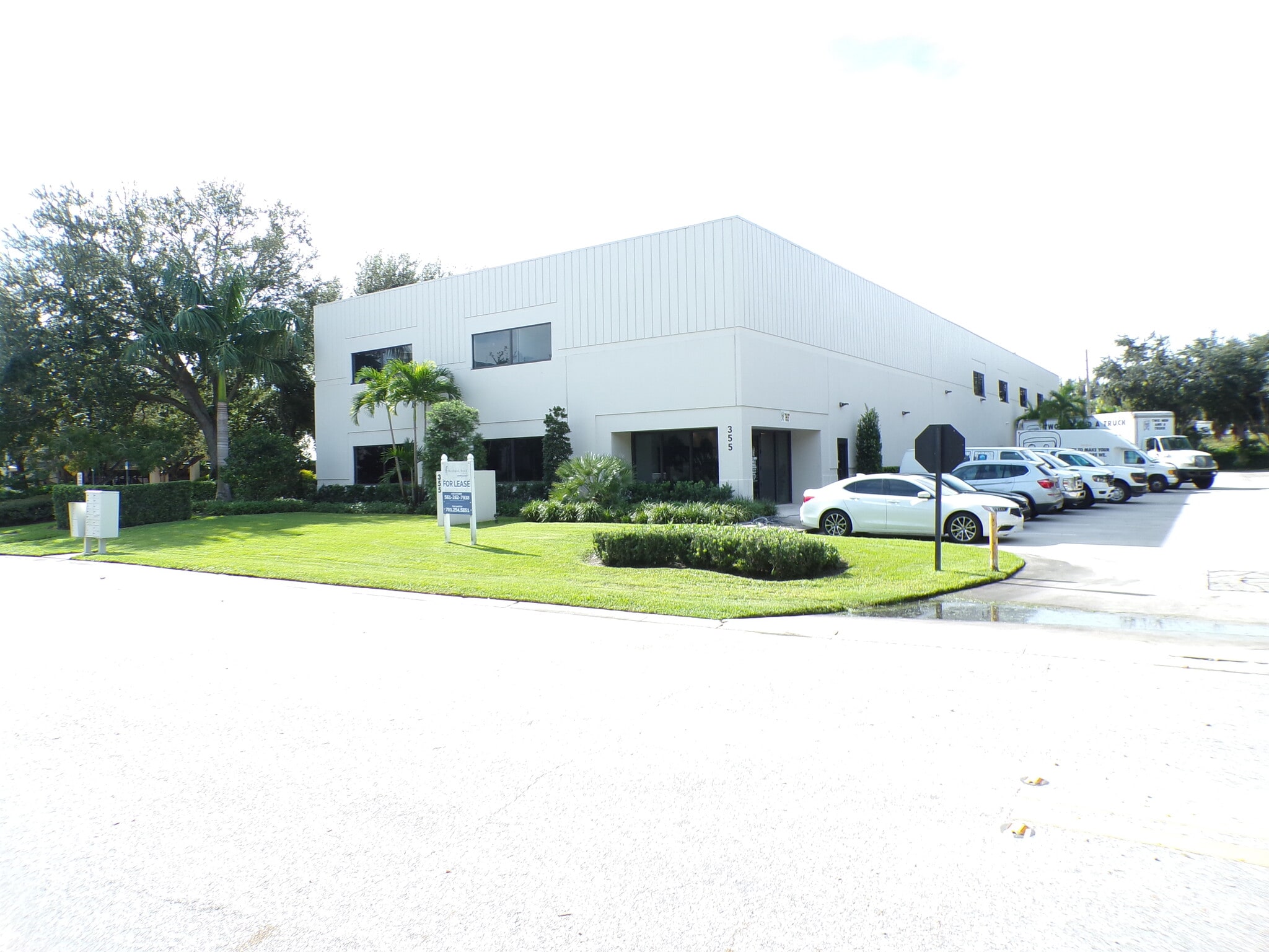 355 Hiatt Dr, Palm Beach Gardens, FL for lease Building Photo- Image 1 of 3