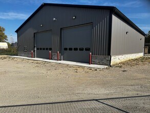 1353 East St, Morris, IL for lease Interior Photo- Image 2 of 5