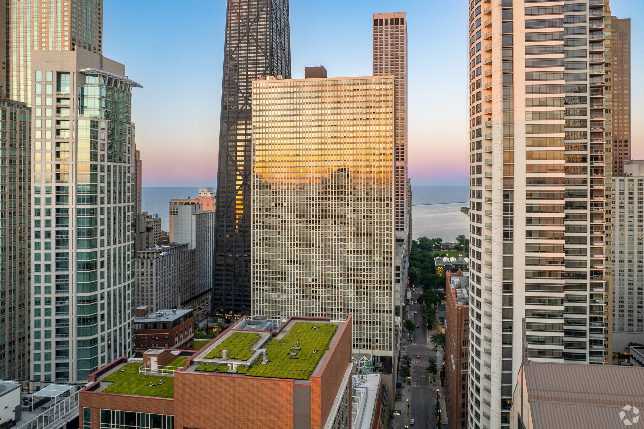 111 E Chestnut St, Chicago, IL for sale Primary Photo- Image 1 of 1