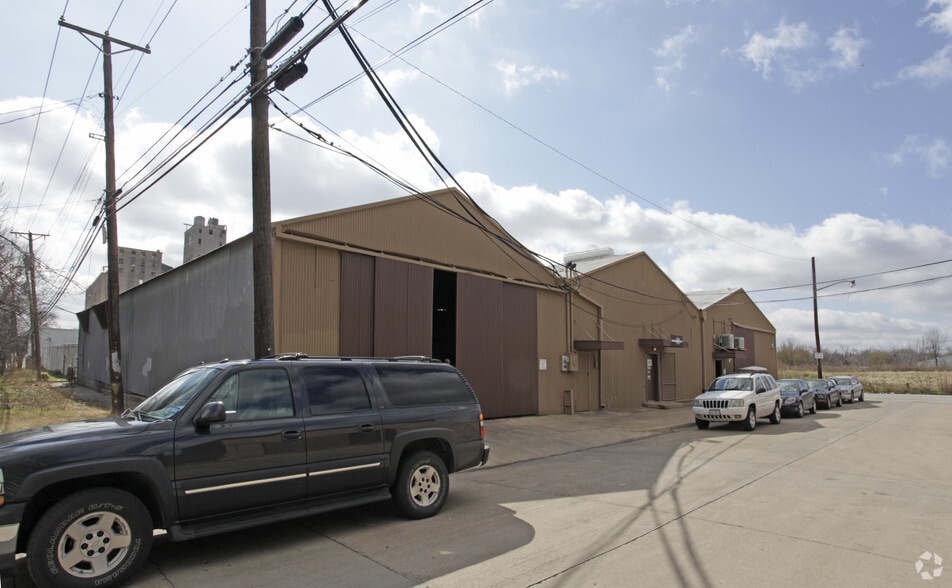 315 W Ripy St, Fort Worth, TX for sale - Building Photo - Image 3 of 3