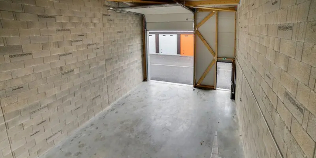 1 Rue René Dumont, Combs-la-Ville for lease Interior Photo- Image 1 of 3