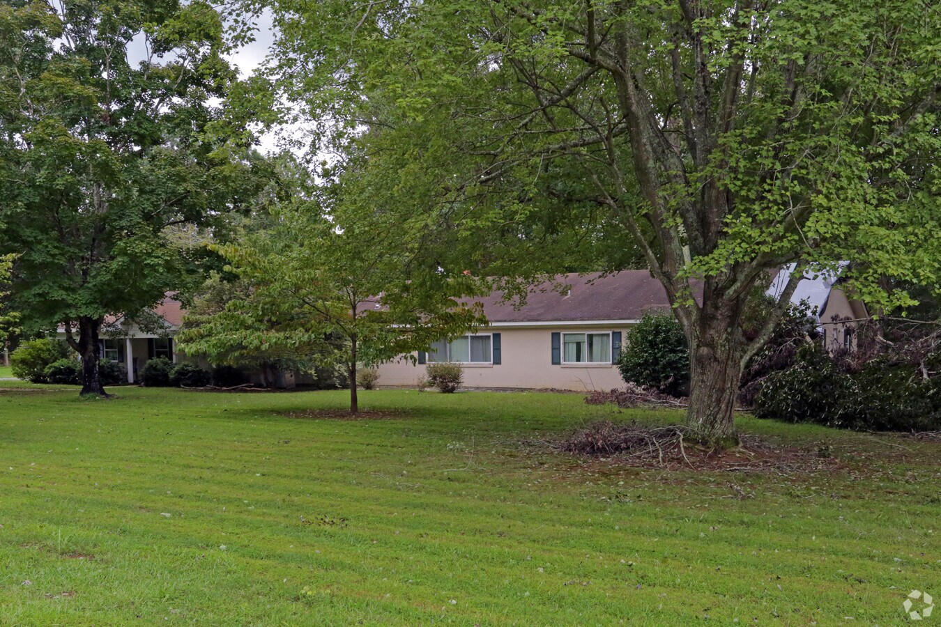 2701 Moon Lindley Rd, Snow Camp, NC 27349