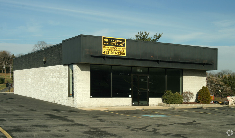 825-B Beaver Grade Rd, Coraopolis, PA for lease - Building Photo - Image 2 of 7