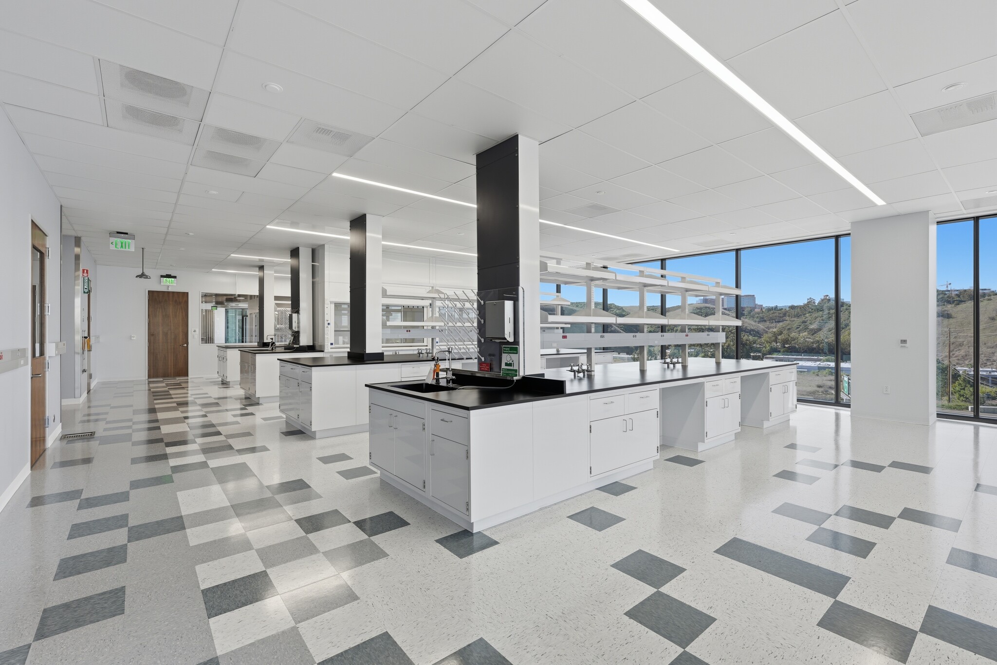 10251 Vista Sorrento Pky, San Diego, CA for lease Interior Photo- Image 1 of 5