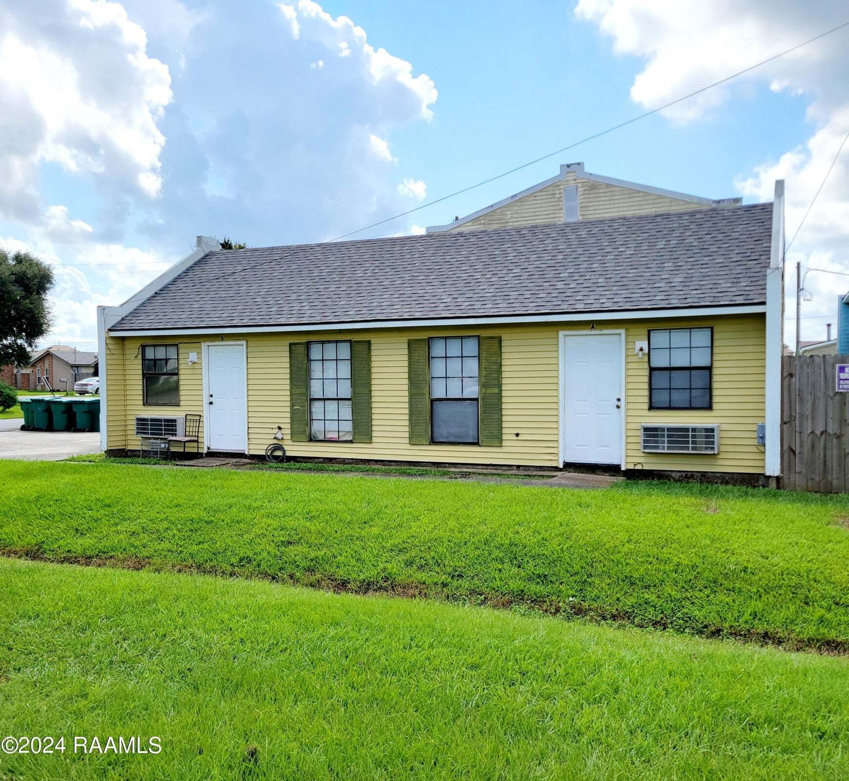 102 Briarcliff Dr, Youngsville, LA for sale Primary Photo- Image 1 of 2