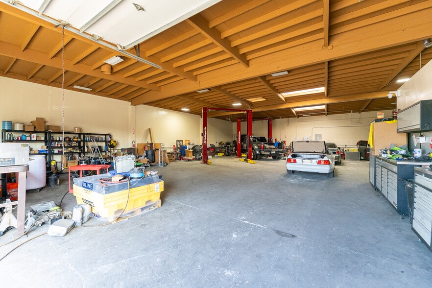 1322 W Compton Blvd, Compton, CA for lease - Building Photo - Image 2 of 11