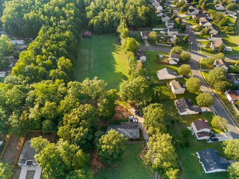 4333 Perkins Rd, Charlotte, NC for sale - Building Photo - Image 3 of 16