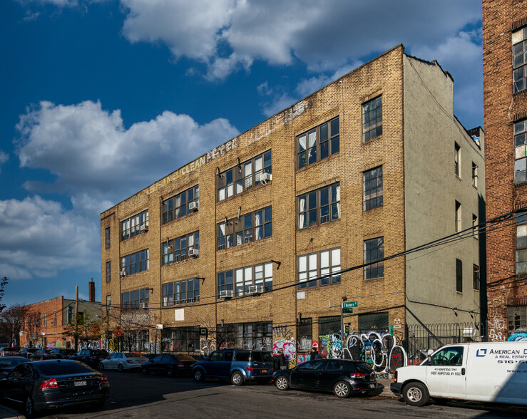 47 Thames St, Brooklyn, NY for sale - Building Photo - Image 1 of 9