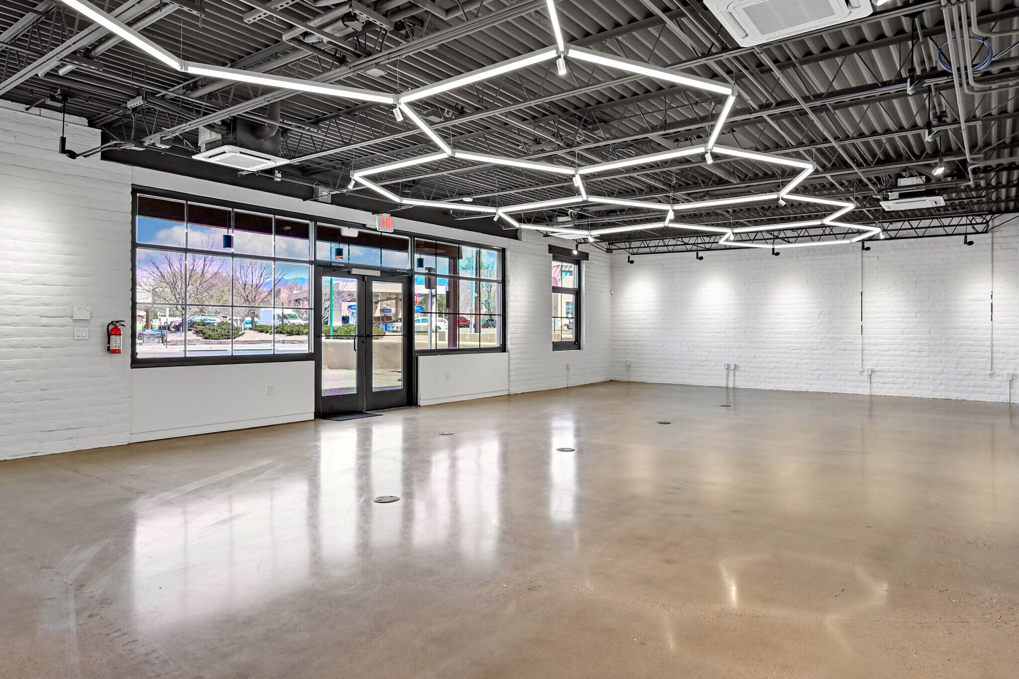 504 Jose St, Santa Fe, NM for lease Interior Photo- Image 1 of 26