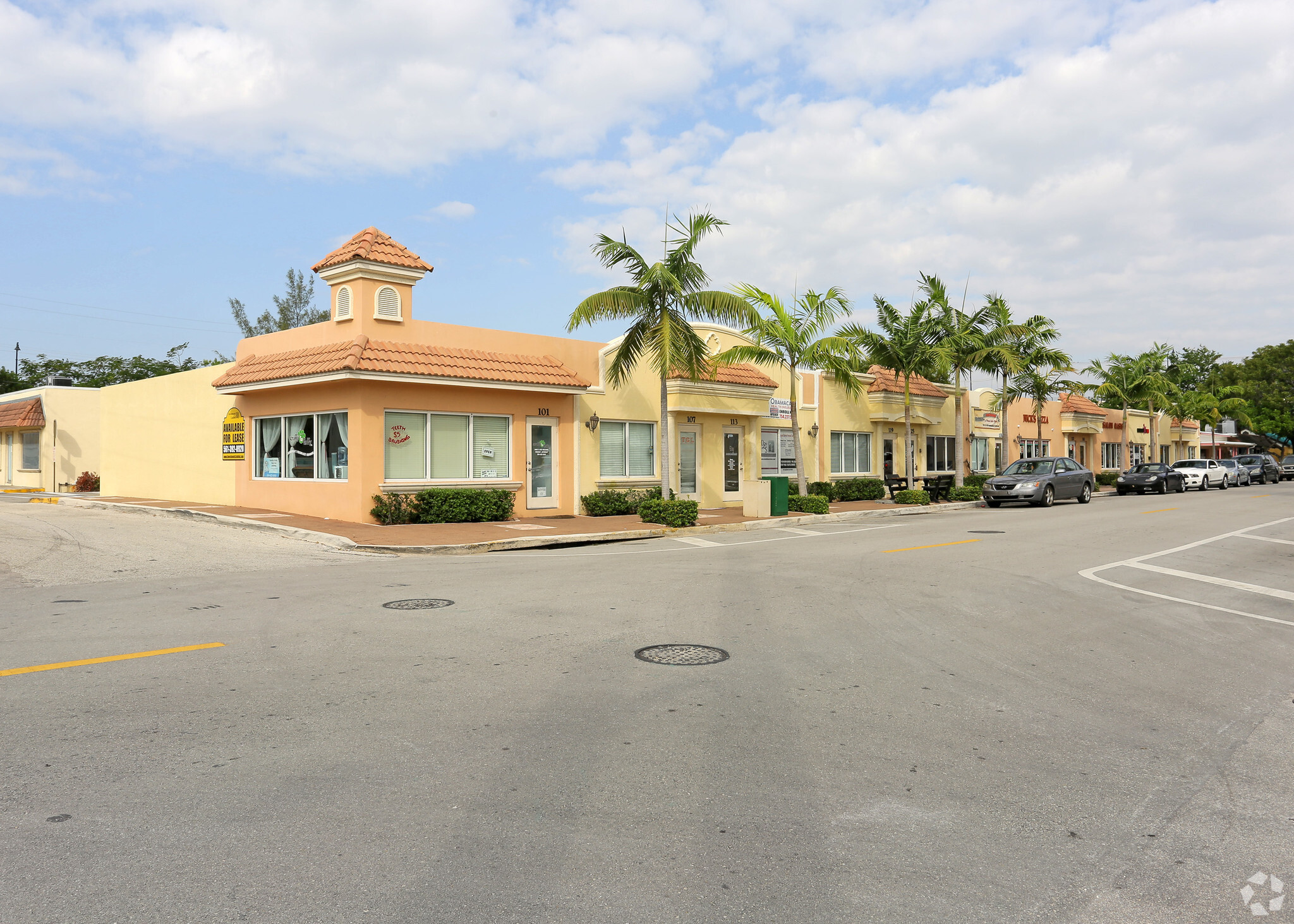 101-161 NE 2nd Ave, Deerfield Beach, FL for sale Primary Photo- Image 1 of 1