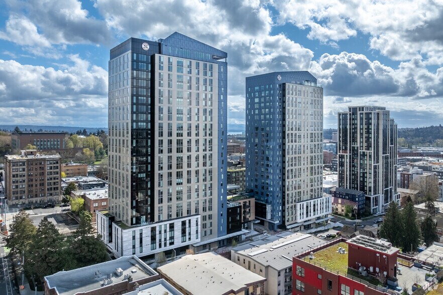 4220 12th Ave NE, Seattle, WA for lease - Building Photo - Image 2 of 5