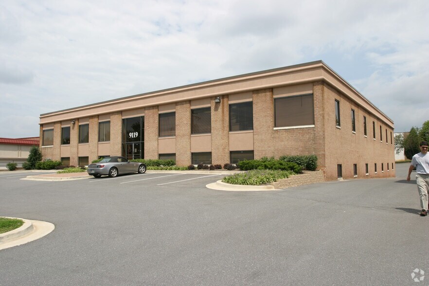 9119 Gaither Rd, Gaithersburg, MD for lease - Building Photo - Image 1 of 3