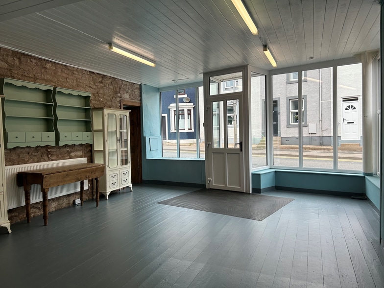 King St, Wigton for sale - Interior Photo - Image 3 of 10