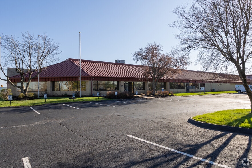 2800 Black Lake Pl, Philadelphia, PA for lease - Building Photo - Image 2 of 8