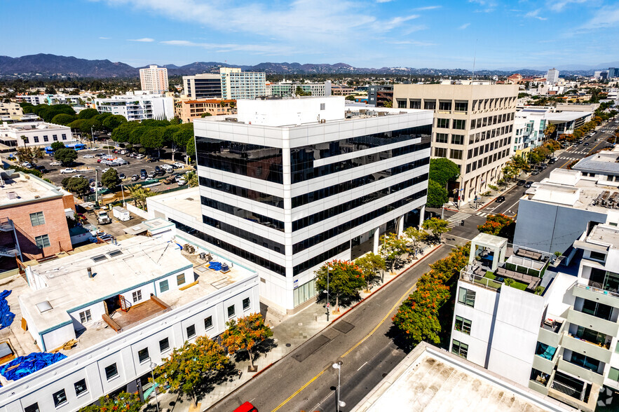 429 Santa Monica Blvd, Santa Monica, CA for lease - Aerial - Image 2 of 6