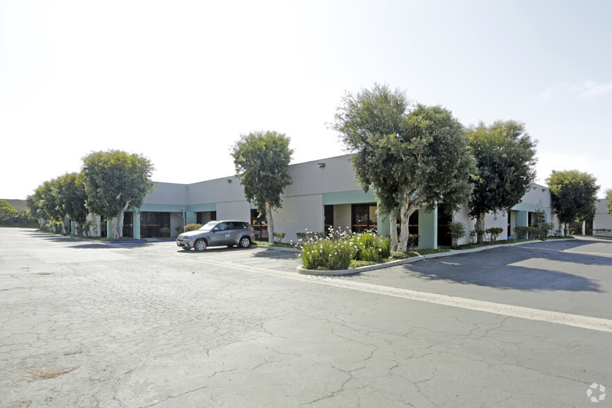 1756 Eastman Ave, Ventura, CA for sale - Primary Photo - Image 1 of 1