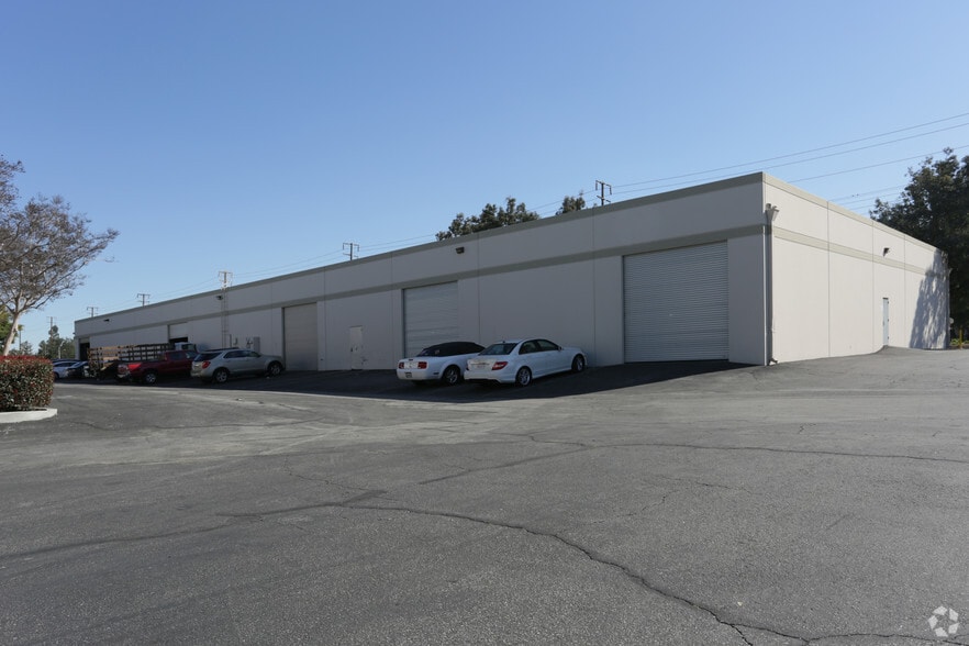 10096 6th St, Rancho Cucamonga, CA for lease - Building Photo - Image 2 of 4