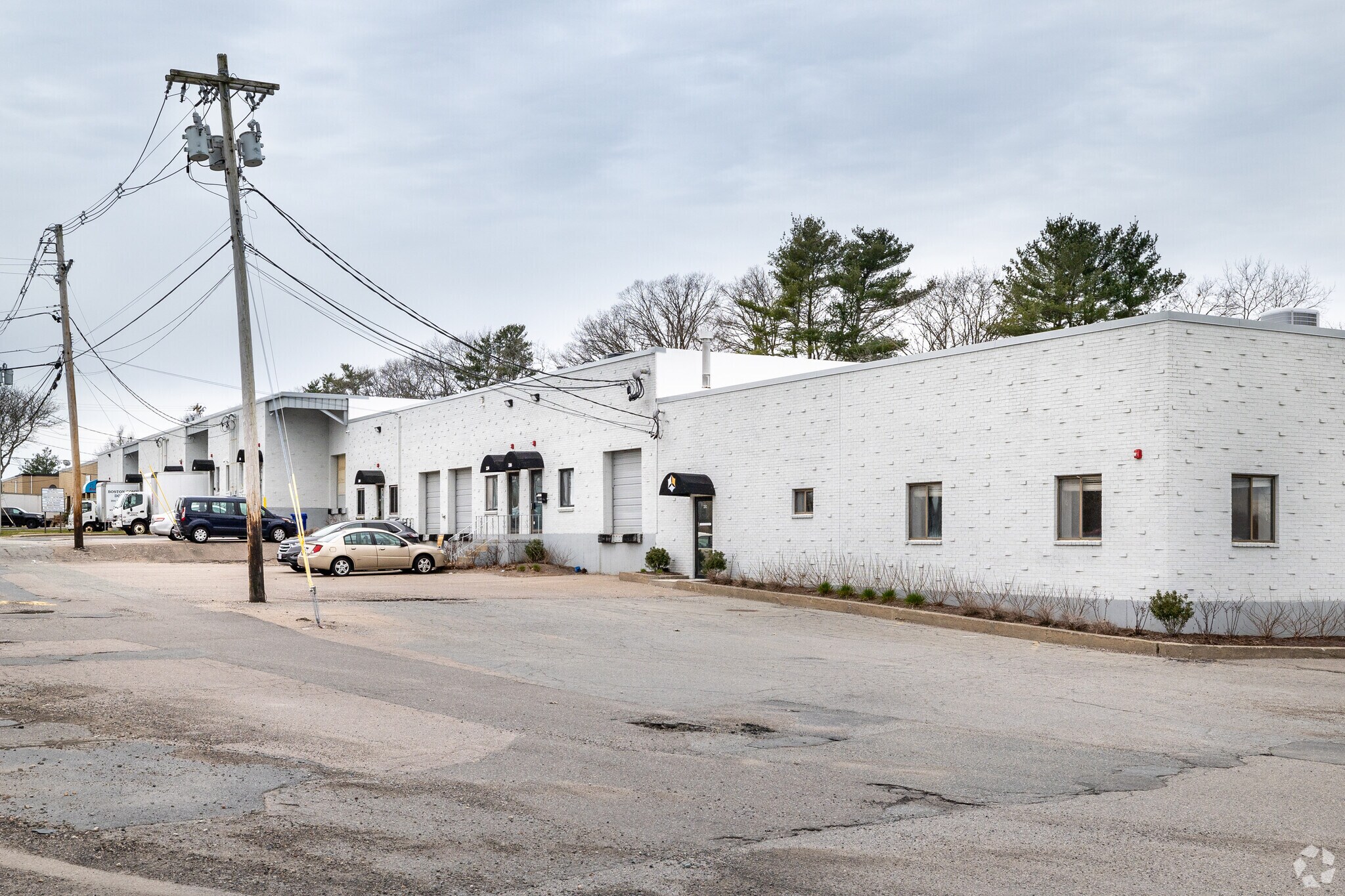 200-238 Tosca Dr, Stoughton, MA for sale Primary Photo- Image 1 of 1