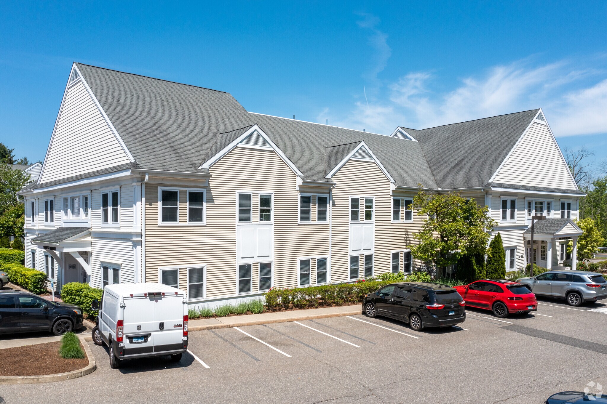 100 Danbury Rd, Ridgefield, CT for sale Primary Photo- Image 1 of 1