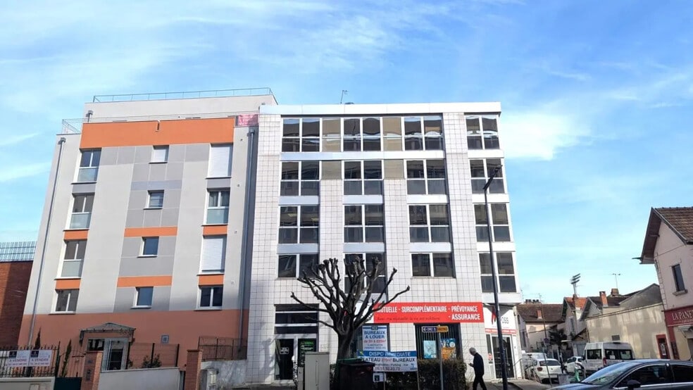 Office in Toulouse for lease - Building Photo - Image 2 of 12