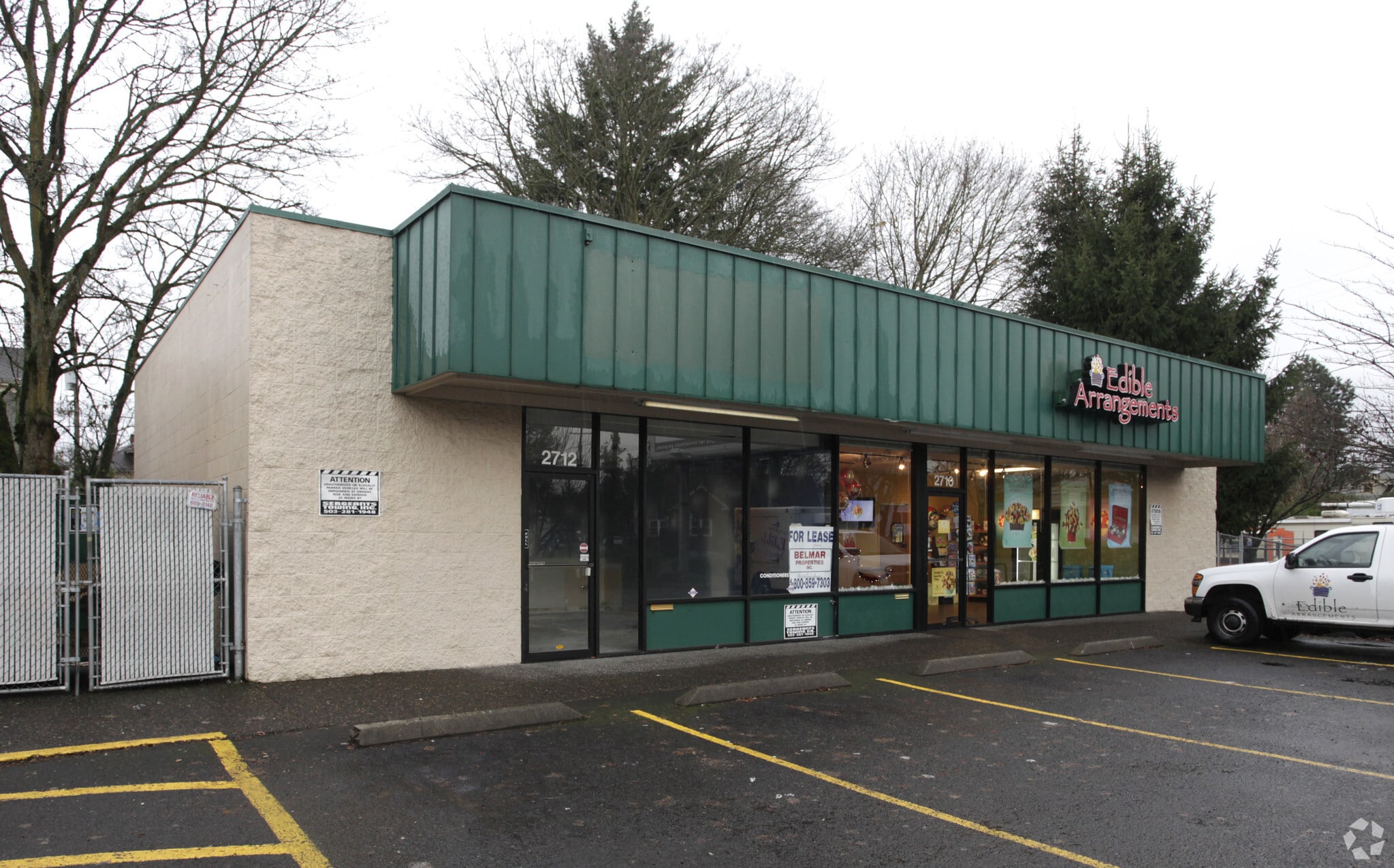 2710-2712 NE Glisan St, Portland, OR for lease Primary Photo- Image 1 of 4
