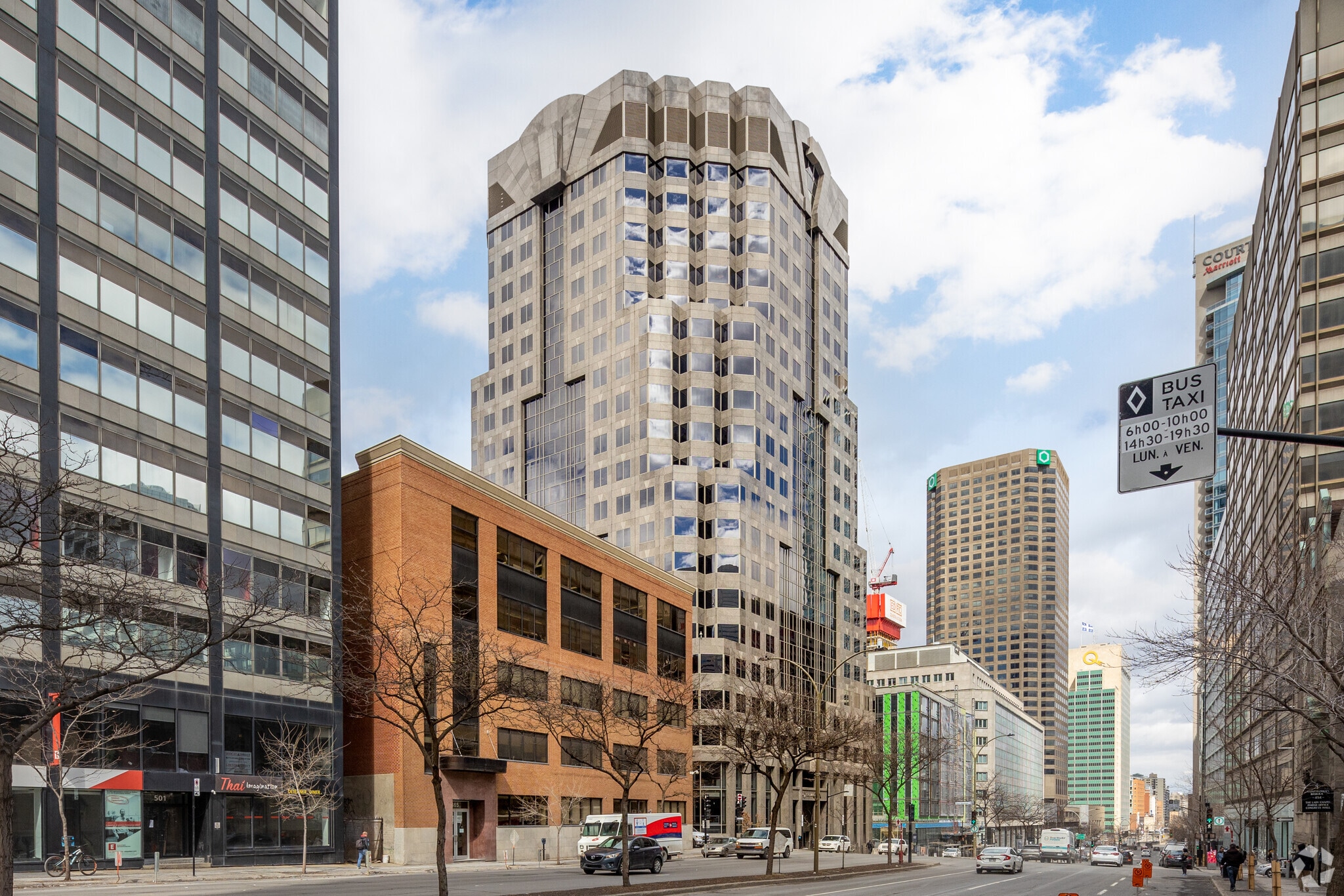 455 Boul René-Lévesque O, Montréal, QC for lease Building Photo- Image 1 of 7