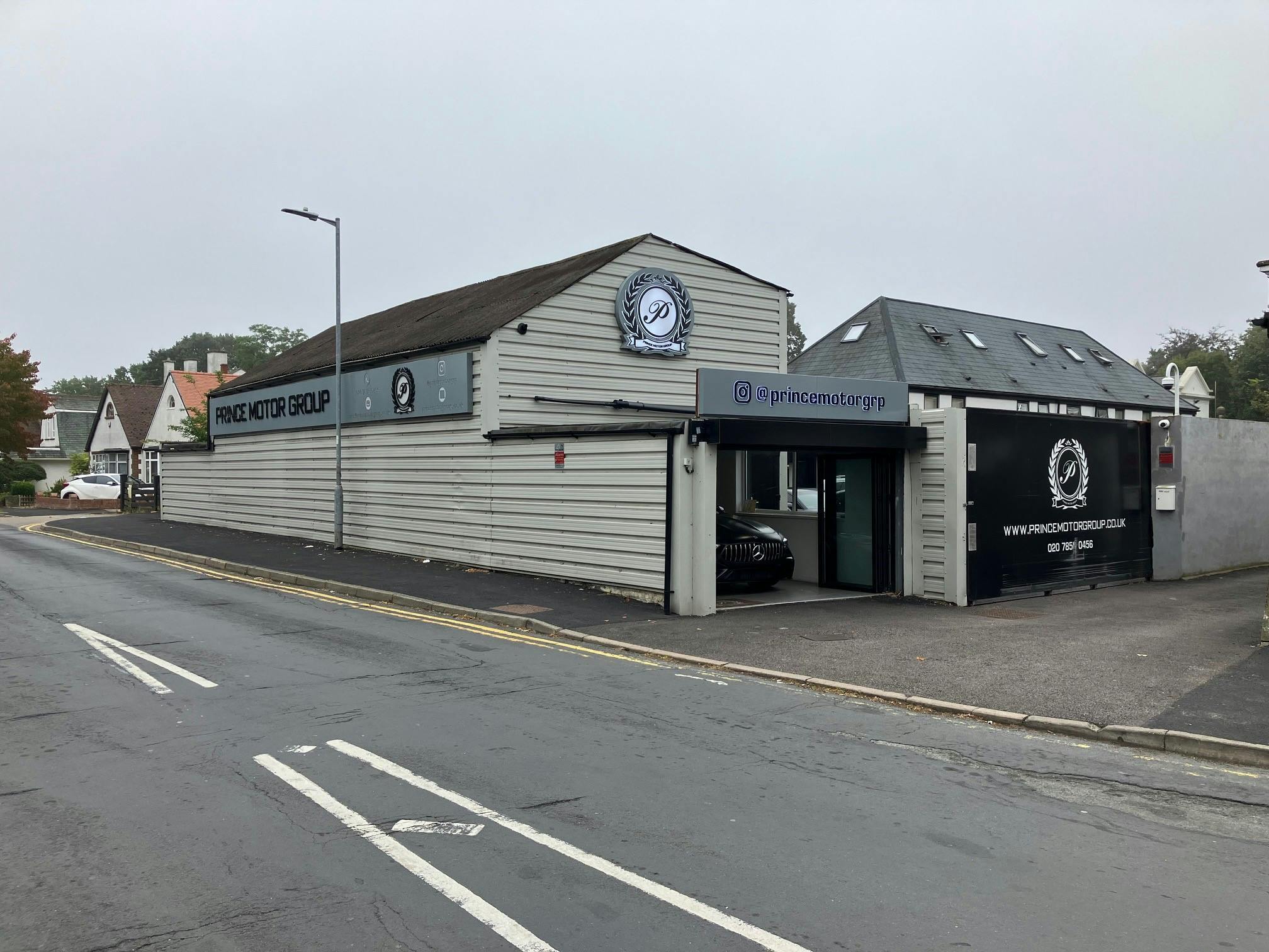 8 Oakmere Ln, Potters Bar for sale Building Photo- Image 1 of 6