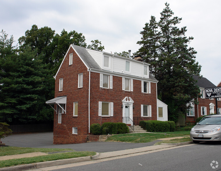 6081 Arlington Blvd, Falls Church, VA for sale - Primary Photo - Image 1 of 1