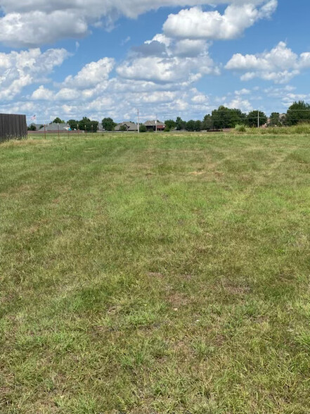 2924 SW 119th St, Oklahoma City, OK for sale - Building Photo - Image 1 of 3