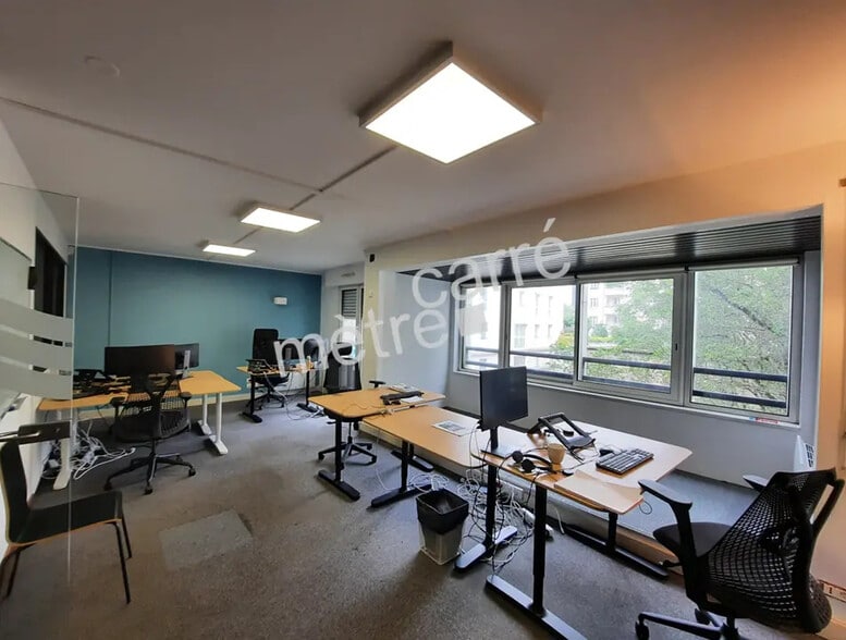 Office in Nantes for lease - Interior Photo - Image 1 of 14