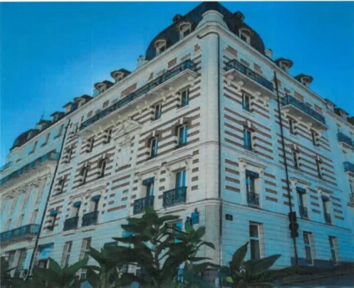 Office in Rennes for lease - Building Photo - Image 2 of 11