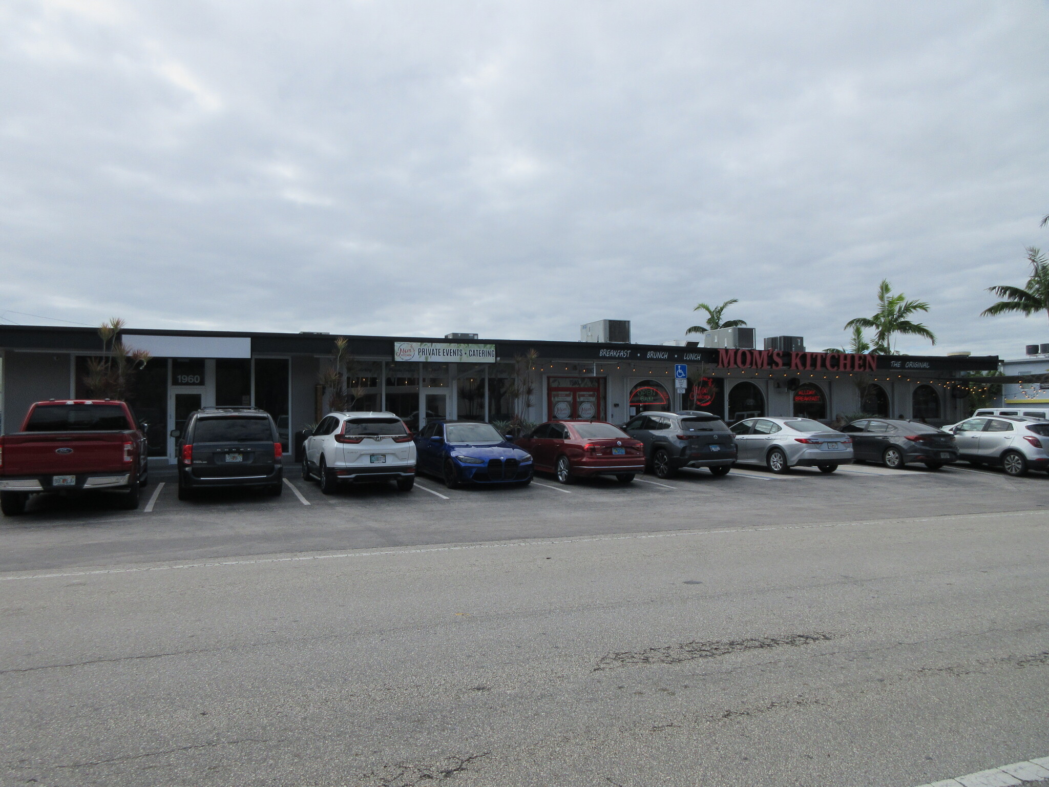 1940-1970 NE 45th St, Oakland Park, FL for lease Building Photo- Image 1 of 11