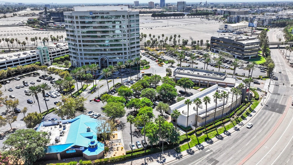 2400 E. Katella Ave, Anaheim, CA for lease - Building Photo - Image 1 of 10