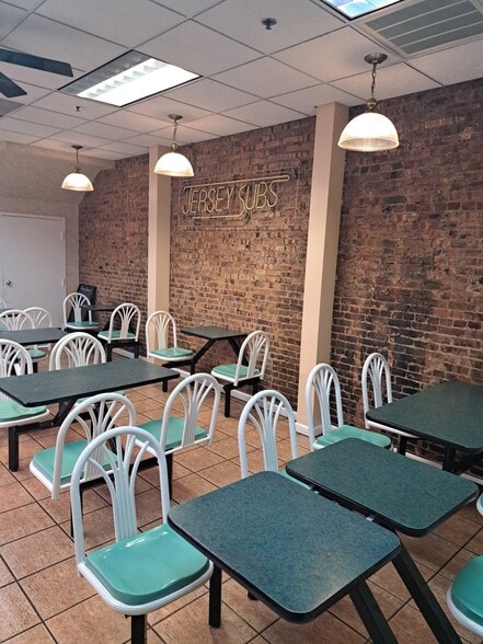 380 George St, New Brunswick, NJ for lease - Interior Photo - Image 3 of 10